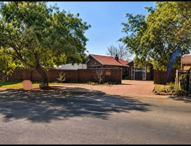 3 BEDROOM HOUSE FOR SALE IN BRACKENDOWNS